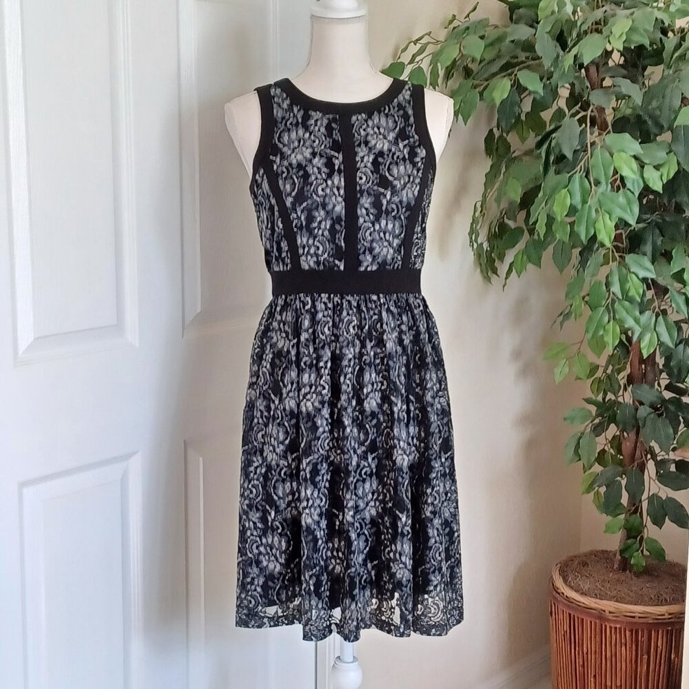 Ivanka Trump Black and Gray Lace-Patterned Sleeveless Midi Dress